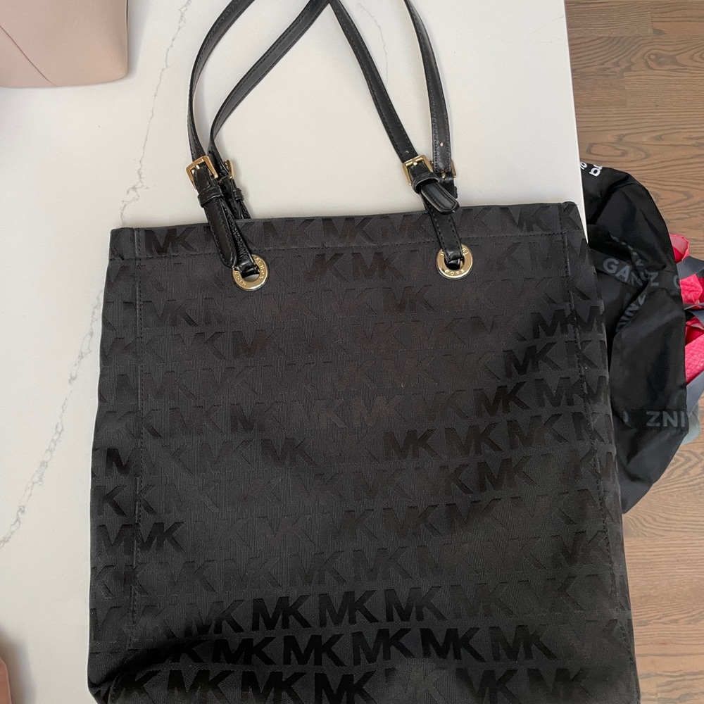 Very good condition Michael Kors Black Tote